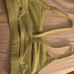 Lululemon bra